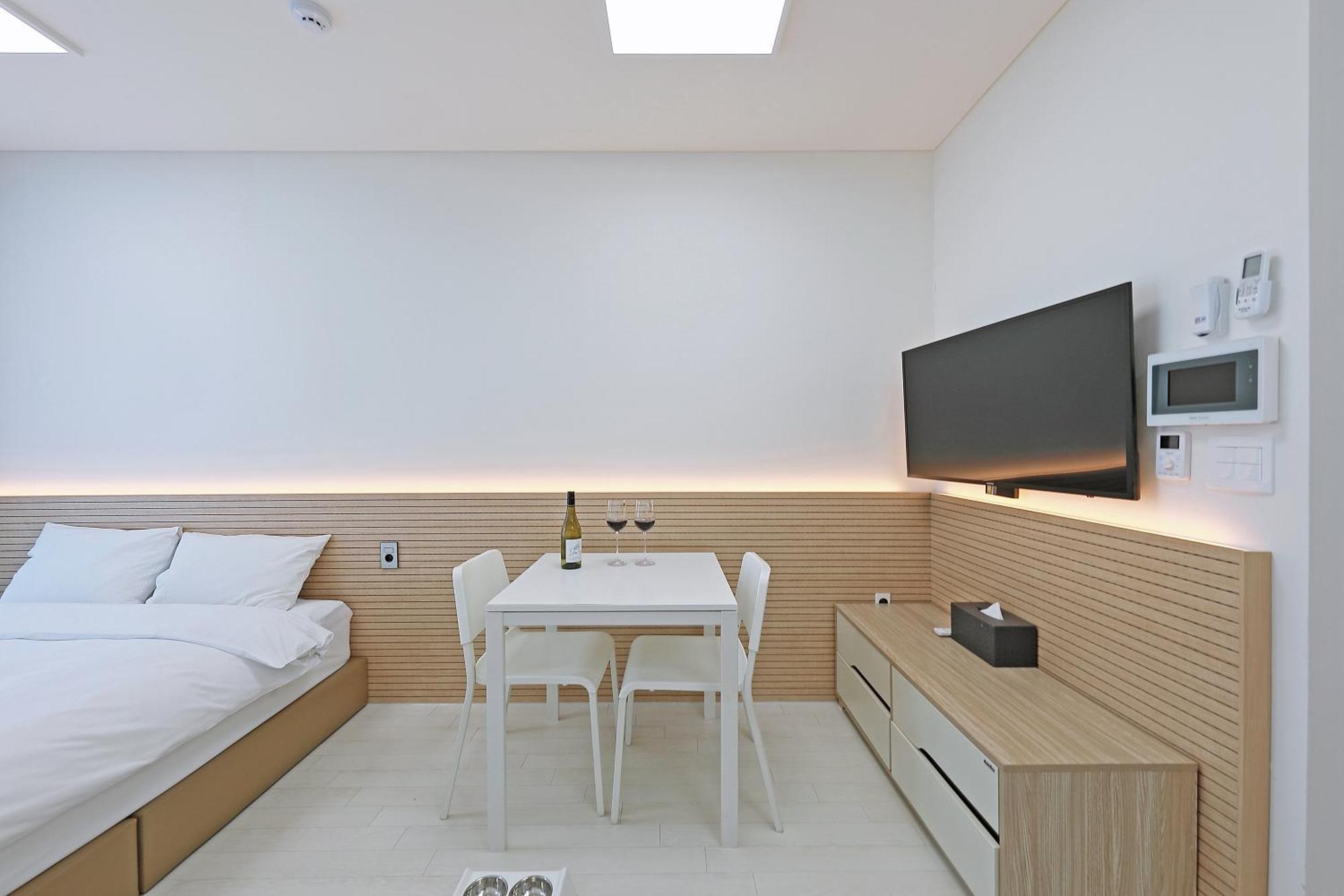 World Sky Residence Hotel Sokcho Bagian luar foto